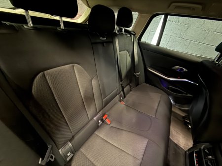 2022 BMW 3 Series - thumbnail 7