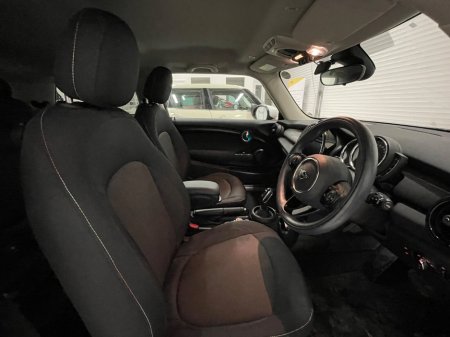 2020 MINI Hatch Cooper Classic €18,950 thumbnail