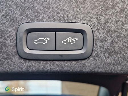 2025 Volvo EX40 Fully Electric, Single Moto,r Extended Range, Ultra, Panoramic Sunroof, HK Premium Sound, 360 View Camera, F&R Heated Seats, Adaptive Cruise Control With Pilot Assist, BLIS/CTA, Volvo On Call €52,950 thumbnail