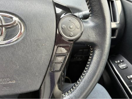 2017 Toyota Prius Alpha 1.8i Petrol Hybrid 5 Seater Automatic €17,950 thumbnail