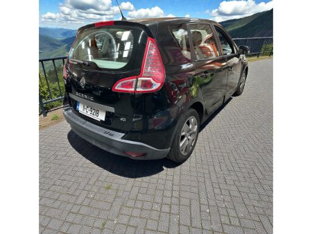 2011 Renault Scenic 1.5 DCI 95 ECO2 DYNAMIQUE €2,888 thumbnail