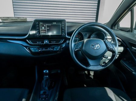 2023 Toyota C-HR - thumbnail 9