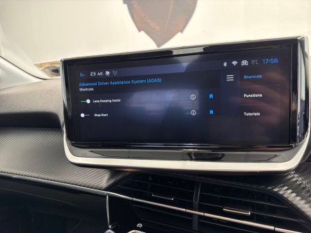 2024 Peugeot 208 - thumbnail 3