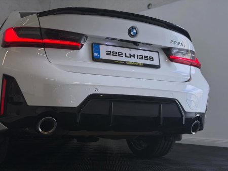 2022 BMW 3 Series - thumbnail 8