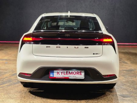 2023 Toyota Prius - thumbnail 4