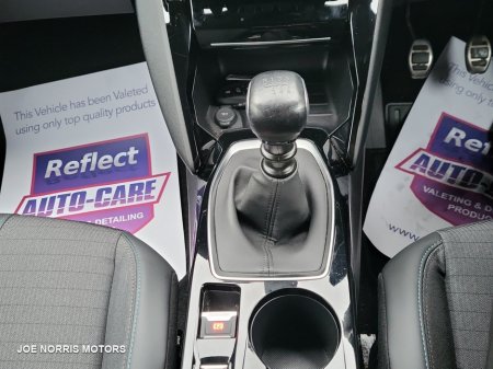 2023 Peugeot 2008 ALLURE 1.2 100 6.4 4DR €24,995 thumbnail