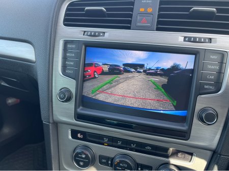 2017 Volkswagen Golf - thumbnail 8