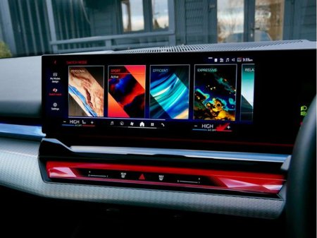 2025 BMW 5 Series - thumbnail 22