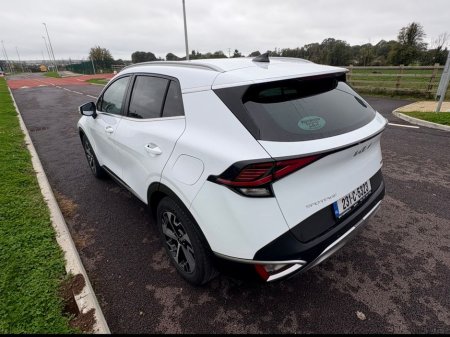 2023 Kia Sportage - thumbnail 4