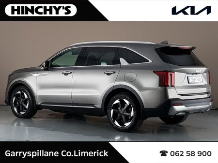 2025 Kia Sorento - view 3