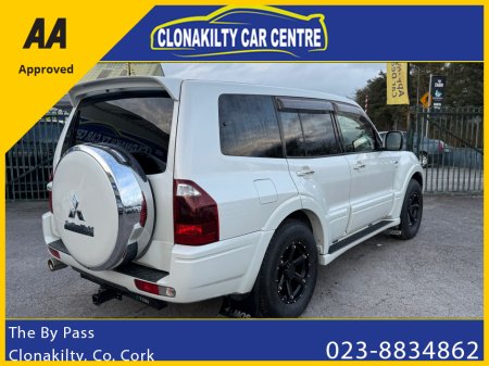 2006 Mitsubishi Pajero - thumbnail 6