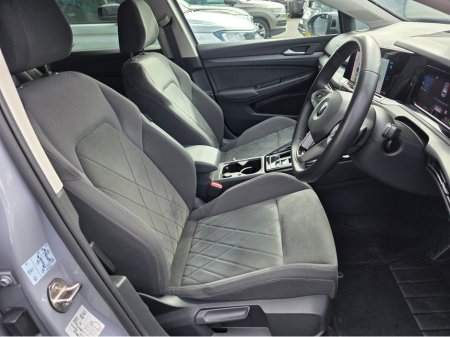 2023 Volkswagen Golf - thumbnail 14