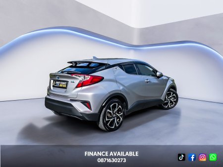 2017 Toyota C-HR - thumbnail 13