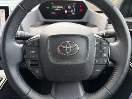 2025 Toyota bZ4X - thumbnail 15