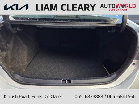 2015 Toyota Corolla - thumbnail 14