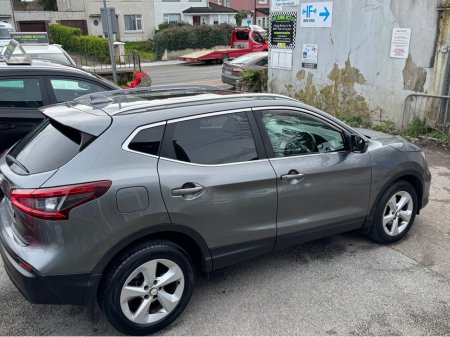 2018 Nissan Qashqai - thumbnail 3