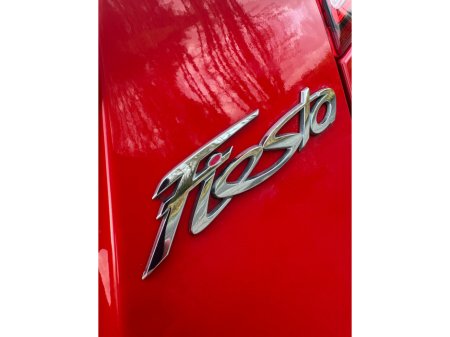 2016 Ford Fiesta 1.0 EcoBoost 65PS S/S Zetec €7,750 thumbnail