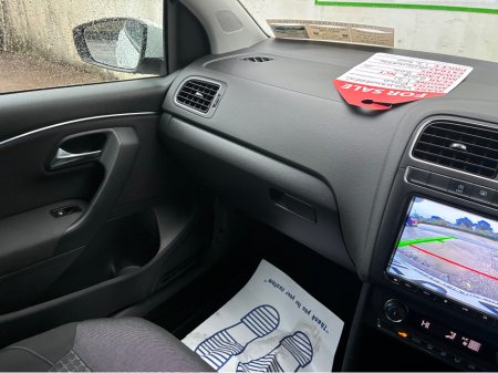 2016 Volkswagen Polo 1.2i TSI Petrol Automatic Comfortline €13,500 thumbnail