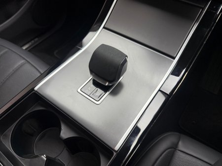 2024 Land Rover Range Rover Evoque HSE DYNAMIC P300E *HUGE SPEC* €52,990 thumbnail
