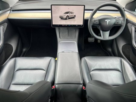 2023 Tesla Model Y - thumbnail 11
