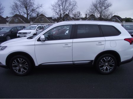2016 Mitsubishi Outlander 2.3D  4WD  7SEATS  150PS 5DR   6 6MT    16MY €12,950 thumbnail