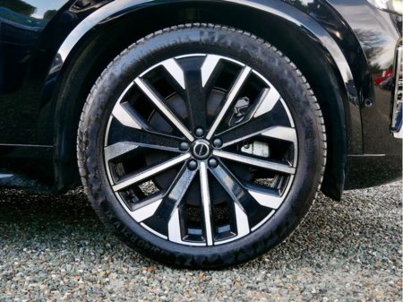 2025 Volvo XC90 - thumbnail 15