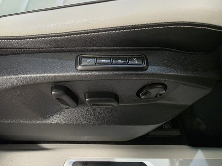 2021 Volkswagen Tiguan ELEGANCE 2.0 TDI MANUAL 6SPEED FWD 150HP 5 5DR €33,950 thumbnail