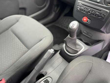 2010 Renault Clio DEPOSIT TAKEN €2,995 thumbnail