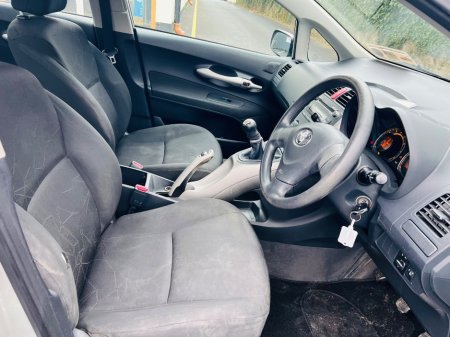 2009 Toyota Auris - thumbnail 18