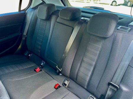 2017 Peugeot 308 - thumbnail 20