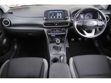 2021 Hyundai Kona 1.0 T-GDI KAUAI EXECUTIVE BI-TONE ROOF 6SPD €19,890 thumbnail