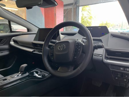 2025 Toyota Prius - thumbnail 7