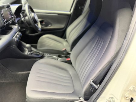 2020 Toyota Yaris 1.0 VVT-i 3Dr Terra €15,900 thumbnail