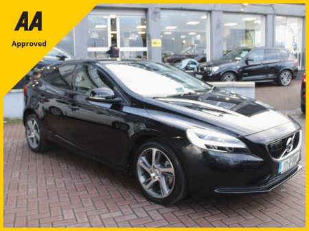 2017 Volvo V40 2.0D4 MOMENTUM 5DR HATCHBACK AUTO // 1 OWNER CAR WITH ONLY 36,000 KMS // AS NEW CONDITION THROUGHOUT // BUY WITH CONFIDENCE AA AND SIMI APPROVED DEALER 2025 // FINANCE ARRANGED //