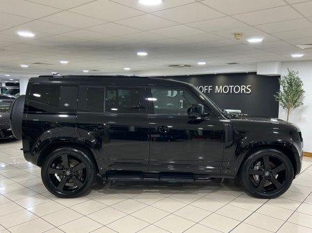 2024 Land Rover Defender P400e X-DYNAMIC HSE=PAN ROOF//22'' ALLOYS//BLACK PACK=1 OWNER WITH FULL LAND ROVER SERVICE HISTORY=TAILORED FINANCE PACKAGES AVAILABLE=TRADE IN'S WELC €92,995