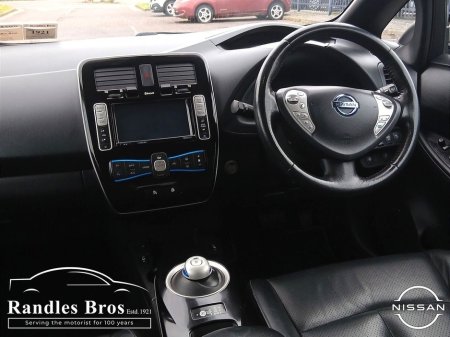 2016 Nissan Leaf - thumbnail 12