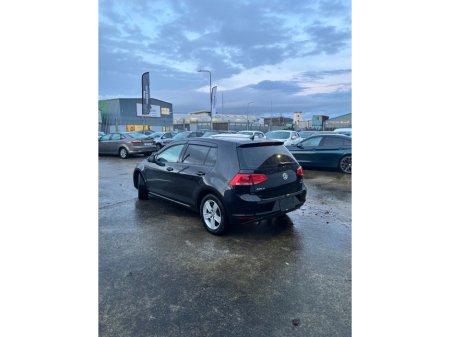 2015 Volkswagen Golf  €14,995