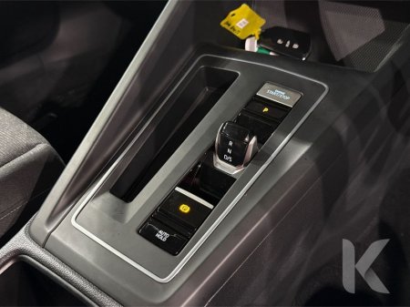 2021 Volkswagen Golf ETSI ACTIVE - FACTORY ALLOYS - DIGITAL DASH - PADDLE SHIFT - REVERSE CAMERA €23,950 thumbnail