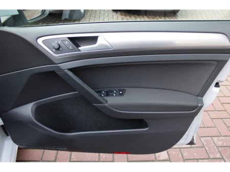 2018 Volkswagen Golf 1.2TSI COMFORTLINE PLUS WITH ONLY 40,000 KMS // BRAND NEW 18 INCH GTI ALLOYS // BUY WITH CONFIDENC AA AND SIMI APPROVED DEALER 2025 // FINANCE ARRANGED // ALL TRADE INS WELCOME // €19,950 thumbnail