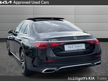 2025 Mercedes-Benz E Class - thumbnail 2