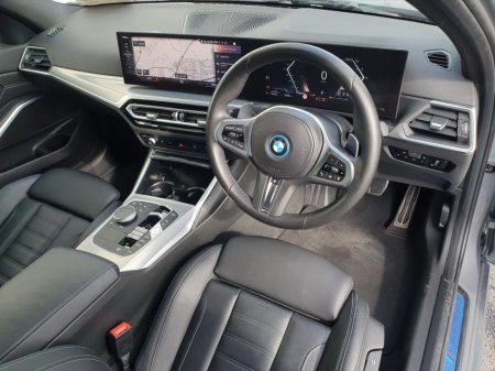 2023 BMW 3 Series - thumbnail 6