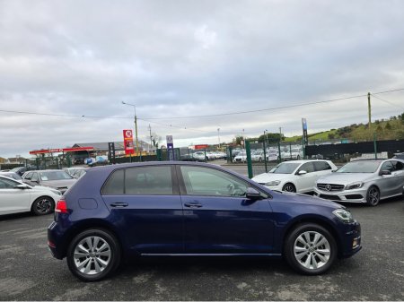 2017 Volkswagen Golf ( 172 ) 1.2  MK7.5  SAT NAV PACK -REVERSE CAMERA - NAVIGATION - CARPLAY - ANDROID AUTO- DISCOVER PRO €16,950 thumbnail