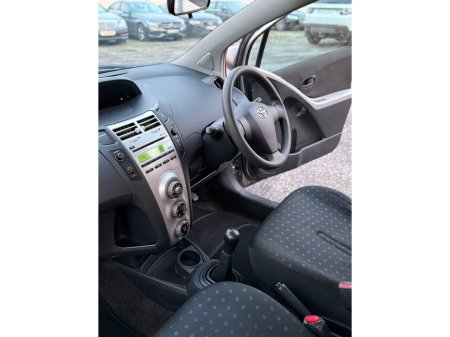 2007 Toyota Yaris - thumbnail 28