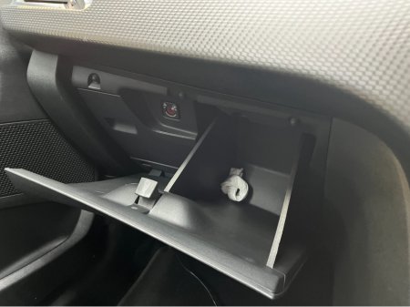 2017 Peugeot 2008 - thumbnail 15