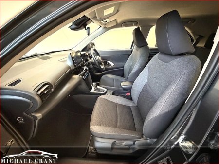 2023 Toyota Yaris Cross 1.5 HYBRID CVT AUTOMATIC LUNA 1 OWNER IRISH CAR €24,900 thumbnail