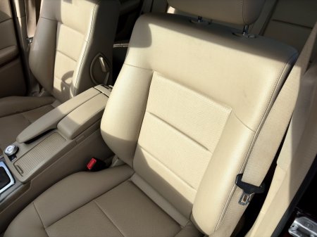 2011 Mercedes-Benz E Class - thumbnail 14