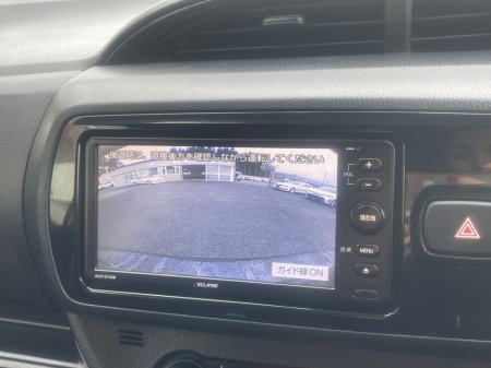 2017 Toyota Yaris - thumbnail 15