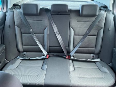 2020 Volkswagen Golf 2.0 TDI * HUGE SPEC * // 360 PARKING SENSORS // APPLE CARPLAY/ANDROID AUTO // HEADS-UP DISPLAY €21,900 thumbnail