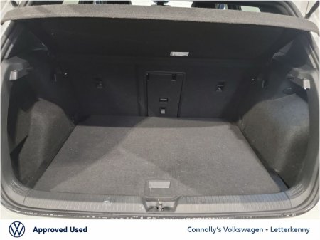 2021 Volkswagen Golf 1.5 TSI 130HP R-Line €25,750 thumbnail