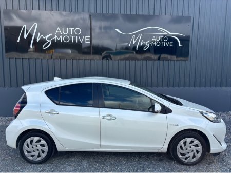 2019 Toyota Aqua - thumbnail 2